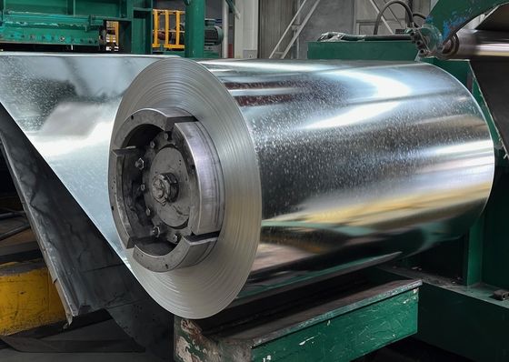 hDGI χρωματοποιημένο 6+ Ζήνκος 100g/sqm Φωτεινό κανονικό Spangle Hot-Dip Galvanized Steel GI Coils Για κυλιόμενες πόρτες S320GD