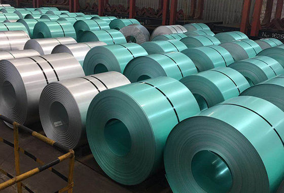 ASTM A792 SS50 Σιδηροτροφικό χάλυβα Αλουζίνιο ατσάλινα περιτυλίγματα χρωματοποιημένα