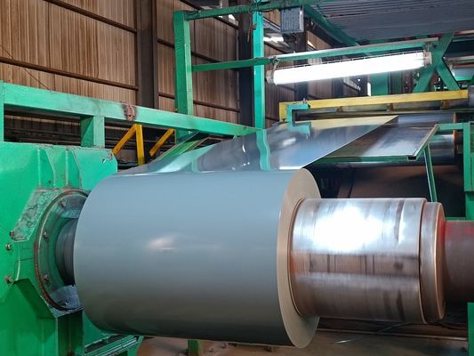 Πάνω ζωγραφική15-25 +5um Χρωματικά επικαλυμμένα σιδηροτροχιά Προχρωματισμένα Ζυγισμένα Σιδηροτροχιά Z275/PPGI Στυλ για μεταλλικά πλαίσια καλυμμάτων